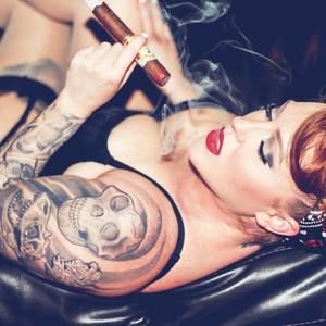 Meet your Posher, Elizabeth